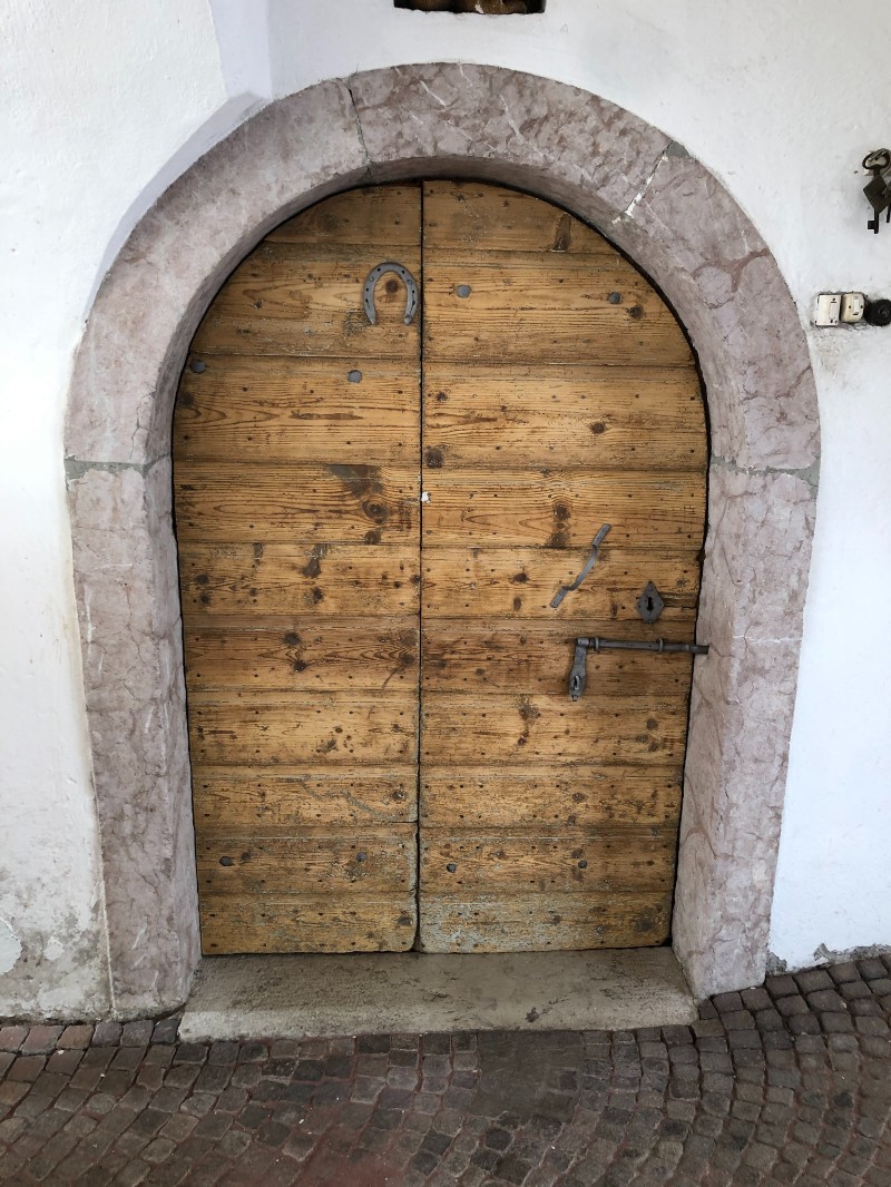 Immagini sabbiatura pietra - Nicolodi Danilo - Sabbiature Metallo Pietra Legno Vetro - Cembra Trentino Dolomiti